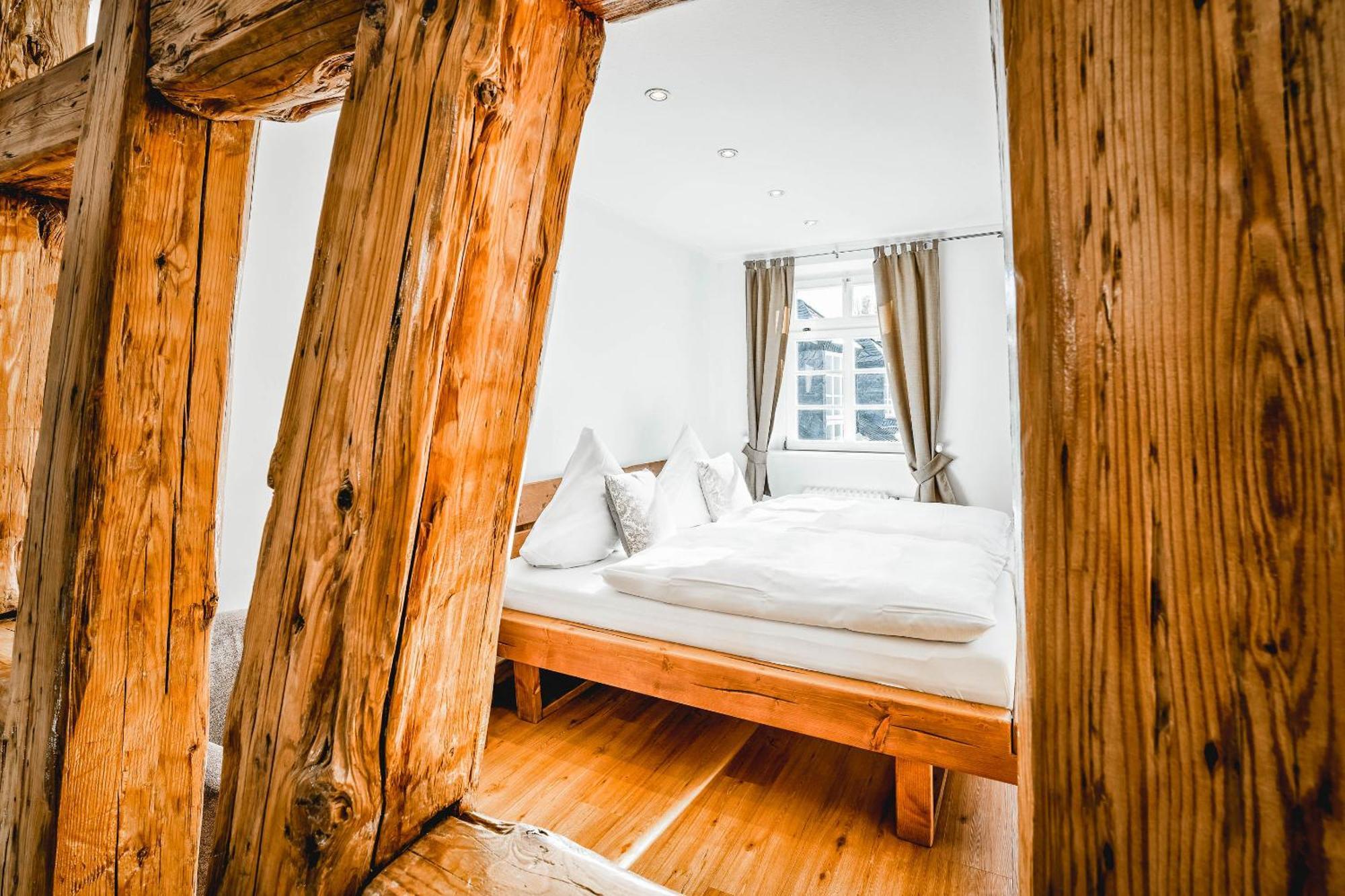 Gutshotel Weingut Schloss Reinhartshausen エルトフィレ エクステリア 写真