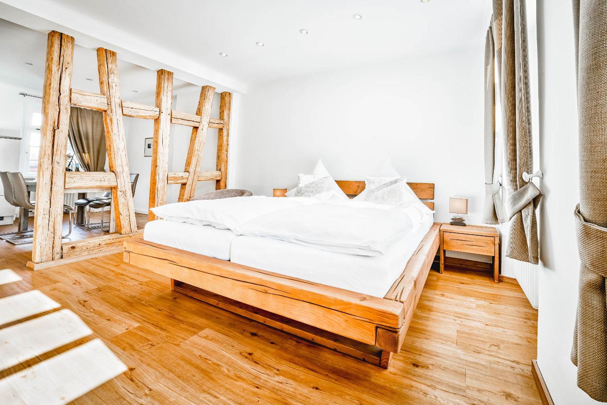 Gutshotel Weingut Schloss Reinhartshausen エルトフィレ エクステリア 写真